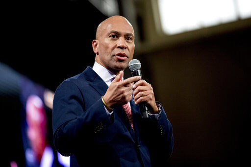 Deval Patrick (D)